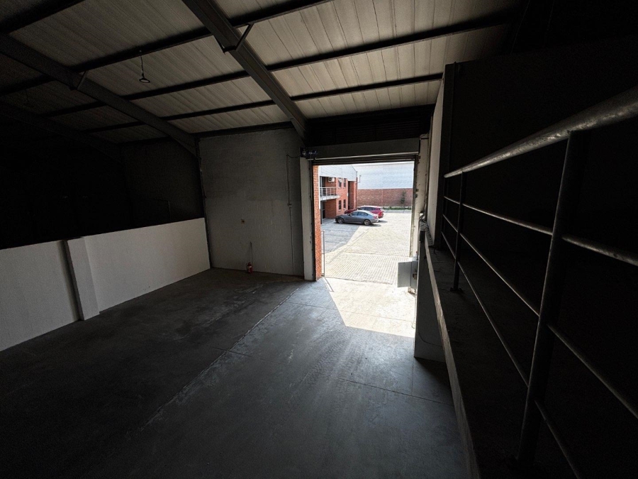 To Let commercial Property for Rent in Killarney Gardens Western Cape